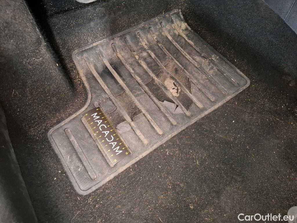  Peugeot  208  Premium 1.5 HDi 100CV BVM6 E6d #1