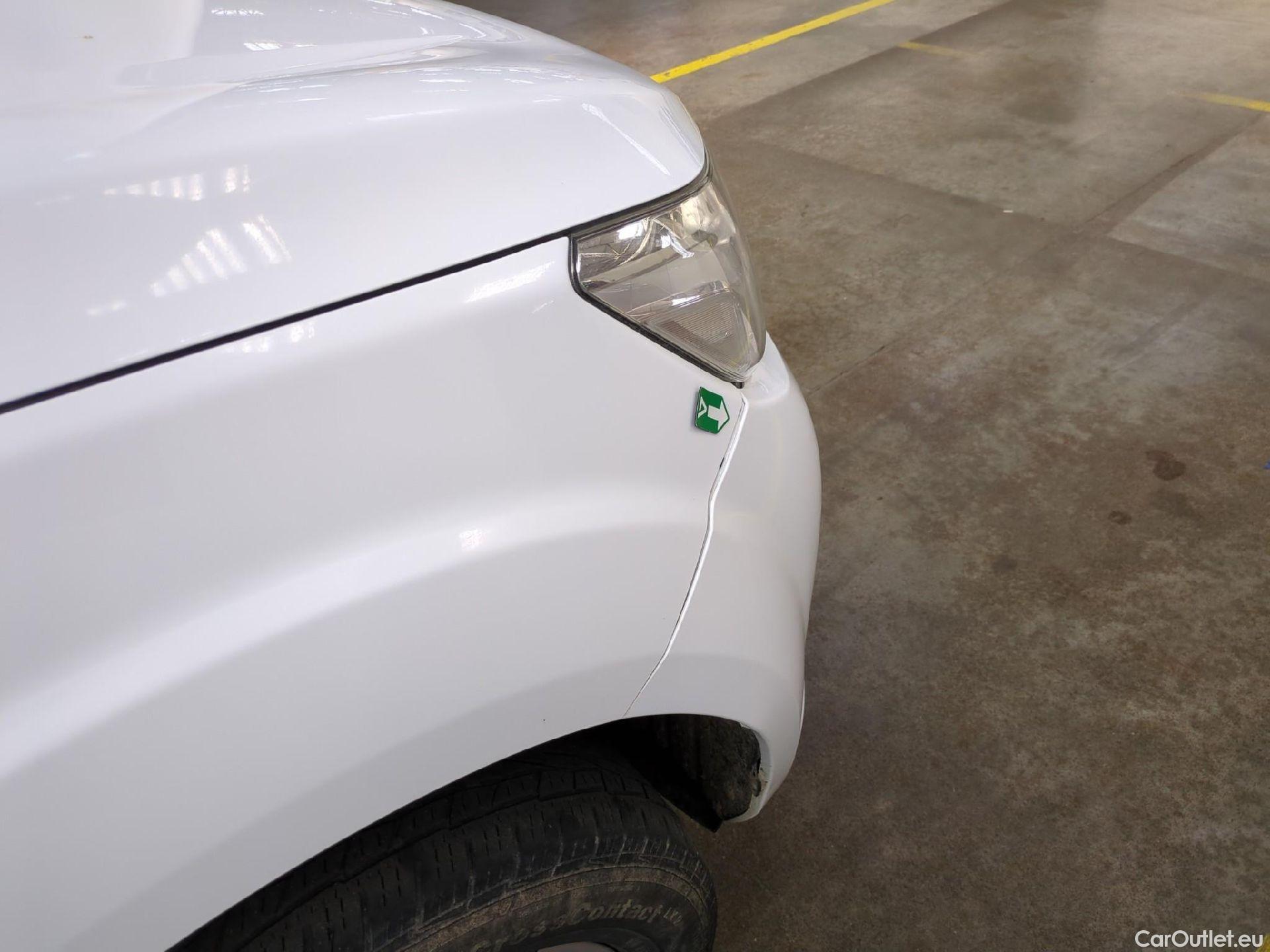  Nissan  Navara NISSAN  / 2015 / 4P / Pick-up King-Cab 2.3 dCi 160 N-CONNECTA #14