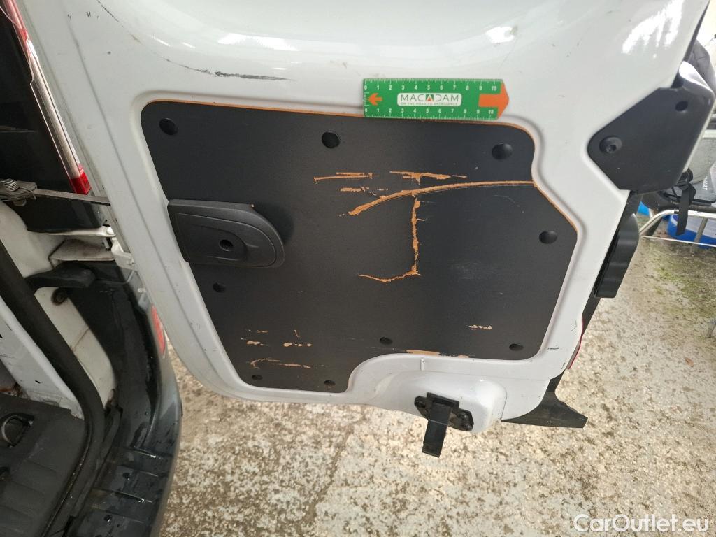  Renault  Kangoo  II Express Maxi Grand Confort 1.5 dCi 95CV BVM6 E6dT #14