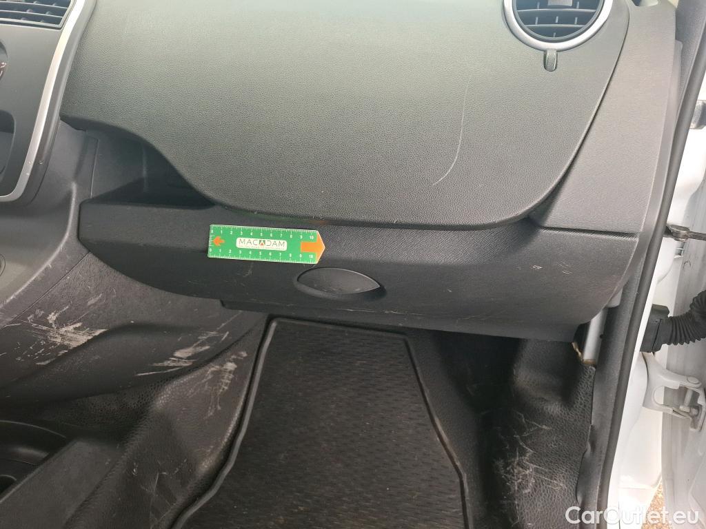  Renault  Kangoo  II Express Extra (Série Spéciale) 1.5 dCi 95CV BVM6 E6dT #24