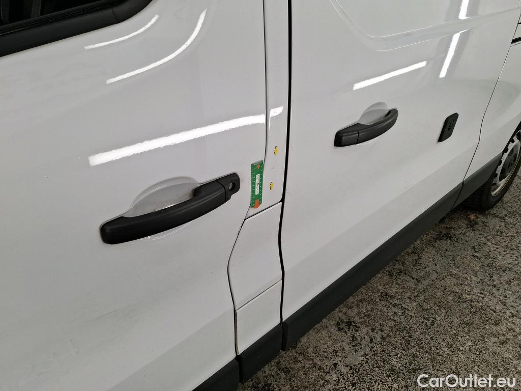  Renault  Trafic  Fourgon L2H1 3T Grand Confort 2.0 dCi 130CV BVM6 E6d #17