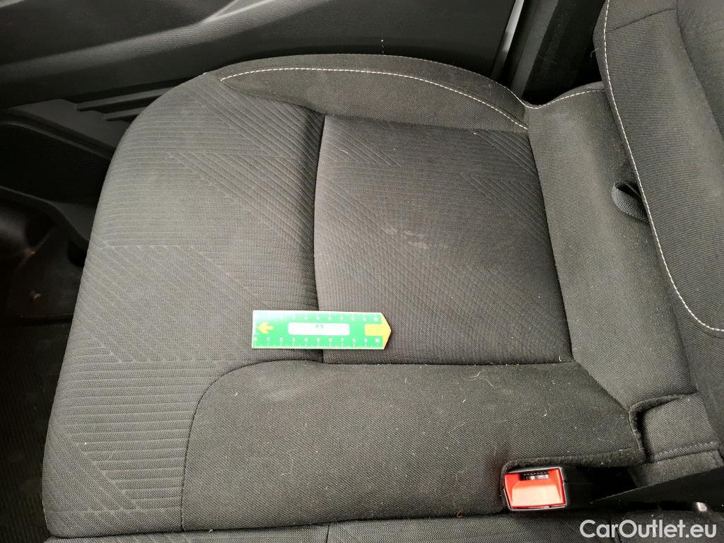  Renault  Trafic  Fourgon L2H1 3T Grand Confort 2.0 dCi 130CV BVM6 E6d #20