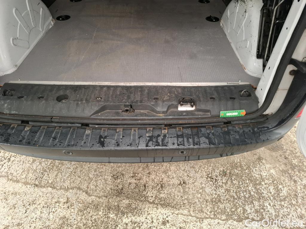  Renault  Kangoo  II Express Maxi Grand Confort 1.5 dCi 95CV BVM6 E6dT #20