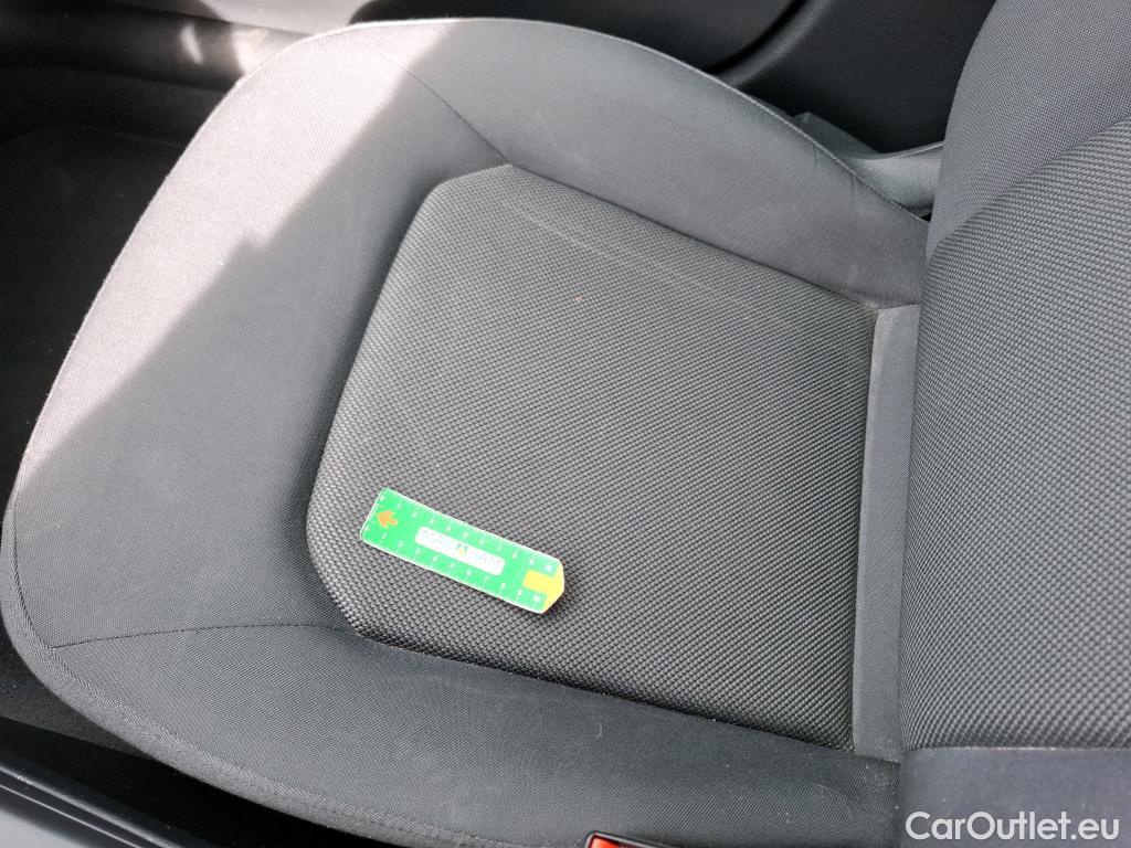  Audi  A3 AUDI  Sportback / 2016 / 5P / Berline 35 TFSI 150 COD S TRONIC BUSINESS LINE #27