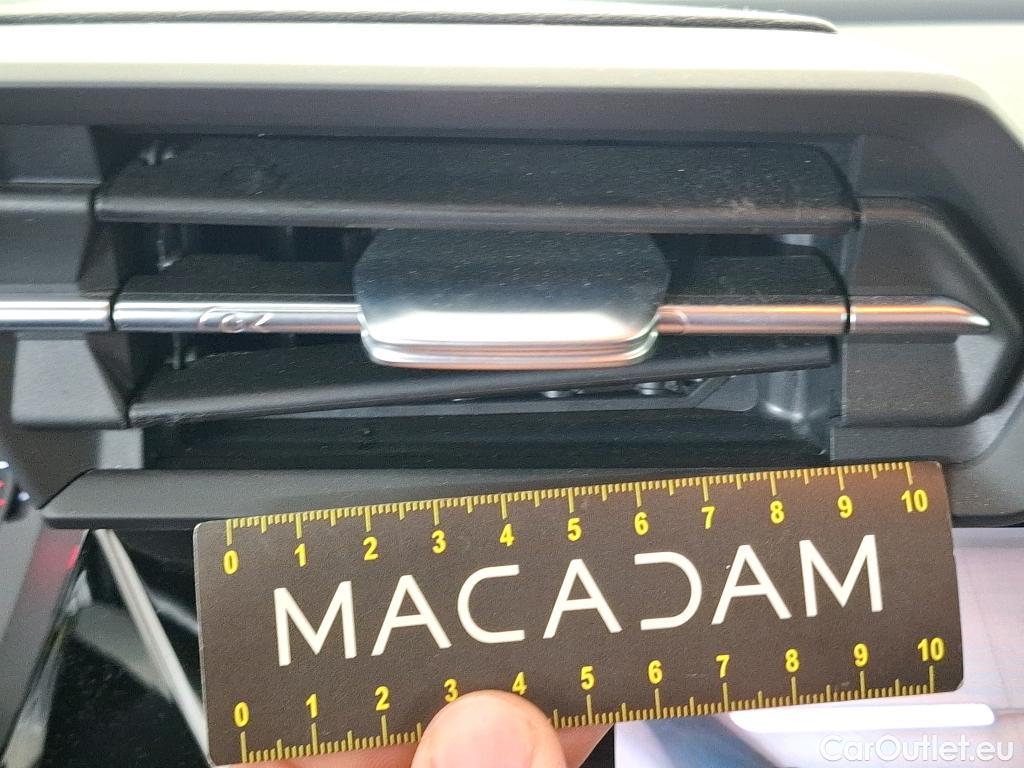  Audi  A3  Berline 35 TDI Business Line 2.0 TDI 150CV BVA7 E6d #18