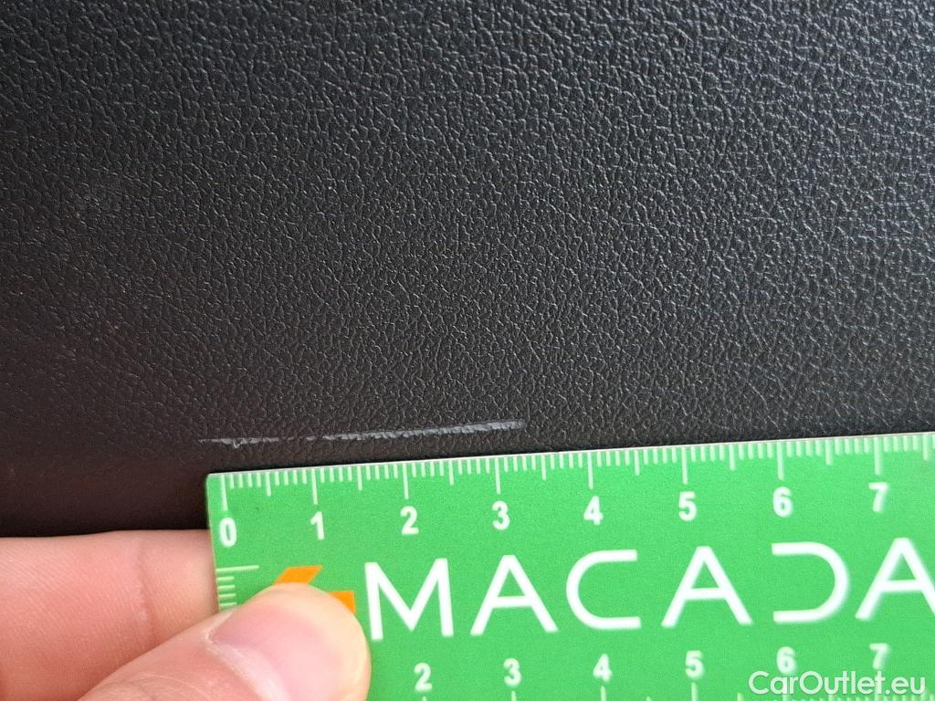  Bmw  Serie 1 BMW Série 1 / 2019 / 5P / Berline 1.5 118I Business Design #13