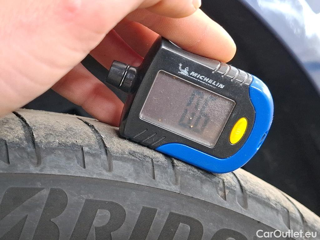  Bmw  Serie 1 BMW Série 1 / 2019 / 5P / Berline 1.5 118I Business Design #6