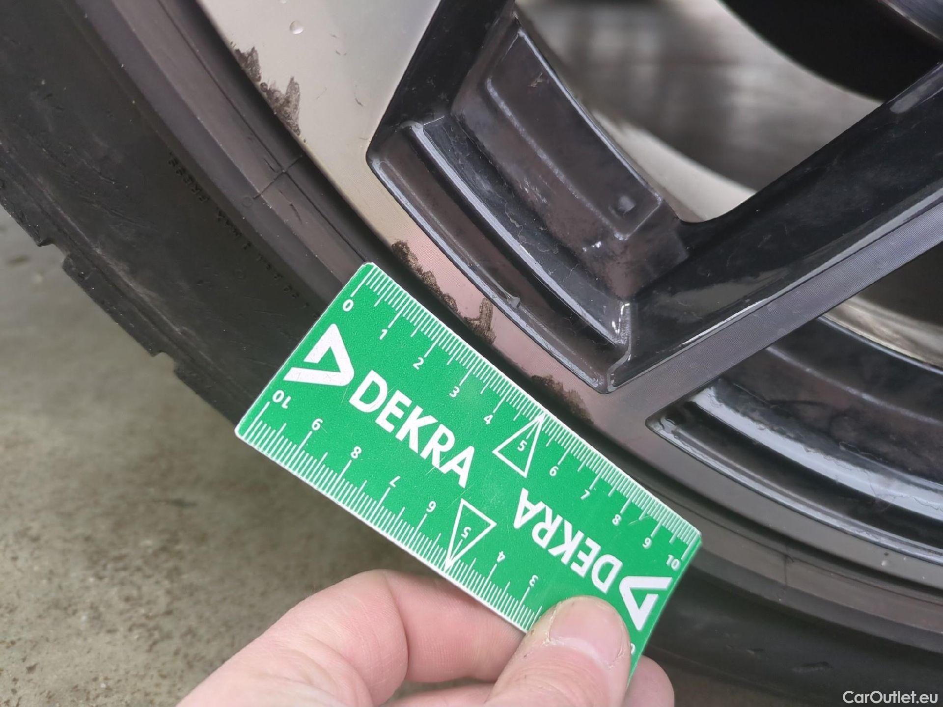  Audi  Q5 AUDI  / 2020 / 5P / SUV 50 TFSI e 299 QTT S TRONIC 7 AVUS #4