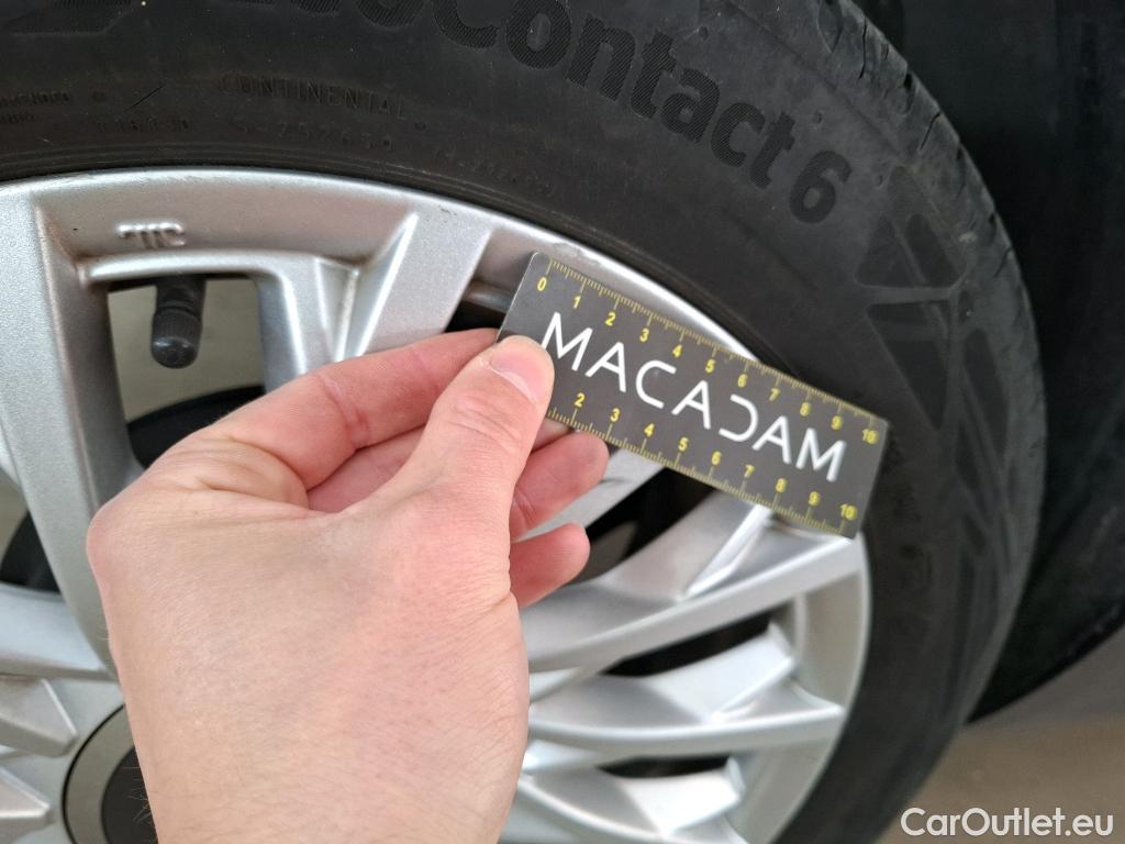  Fiat  500 FIAT   2015 3P  Berline Hybrid 10 BSG 70 ch Dolcevita #44