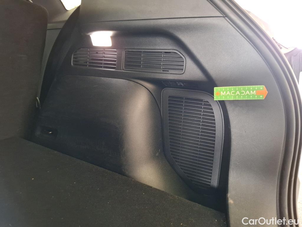  Ford  Kuga FORD  / 2019 / 5P / SUV 2.5 190 hybrid Flexifuel Pshift Titanium #62