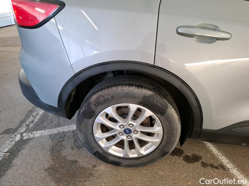  Ford  Kuga FORD  / 2019 / 5P / SUV 2.5 190 hybrid Flexifuel Pshift Titanium #32