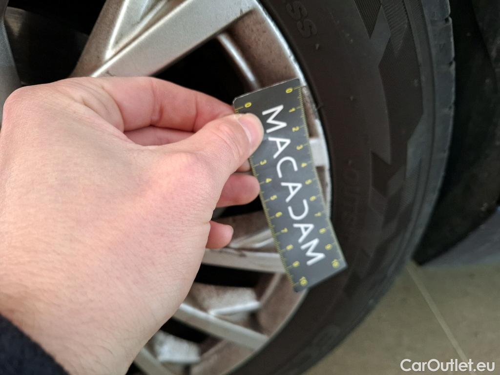  Fiat  500 FIAT   2015 3P  Berline Hybrid 10 BSG 70 ch Dolcevita #37