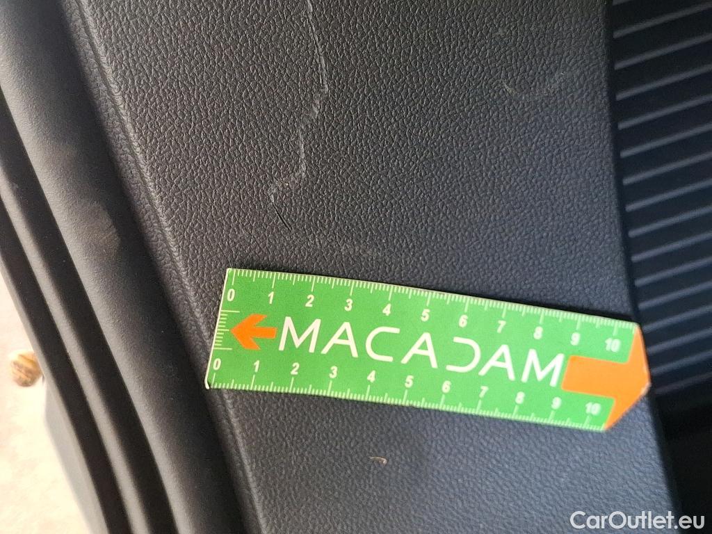  Ford  Kuga FORD  / 2019 / 5P / SUV 2.5 190 hybrid Flexifuel Pshift Titanium #31