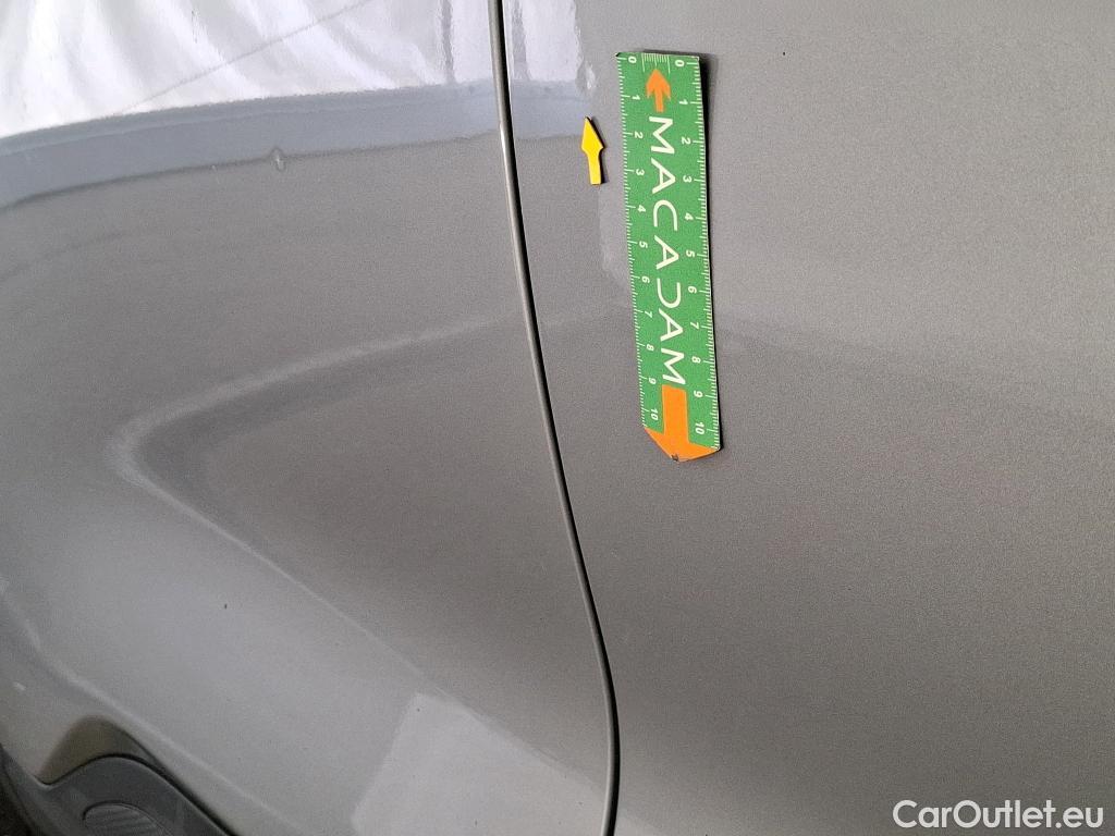  Ford  Kuga FORD  / 2019 / 5P / SUV 2.5 190 hybrid Flexifuel Pshift Titanium #61