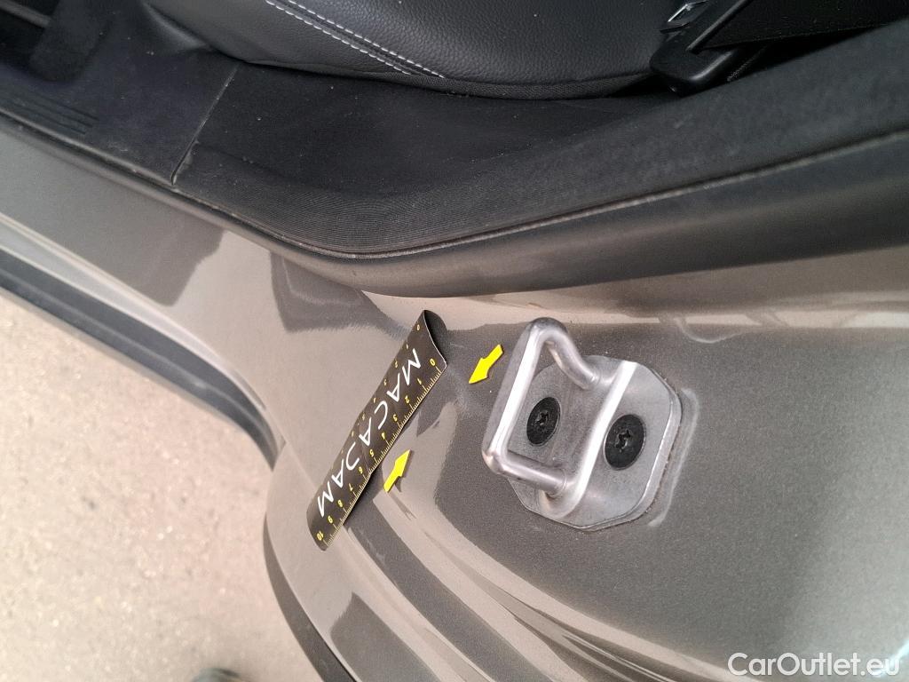  Mercedes  G-Klasee MERCEDES-BENZ GLC / 2019 / 5P / SUV 2.0 GLC 220 D BUSINESS LINE 4MATIC #2