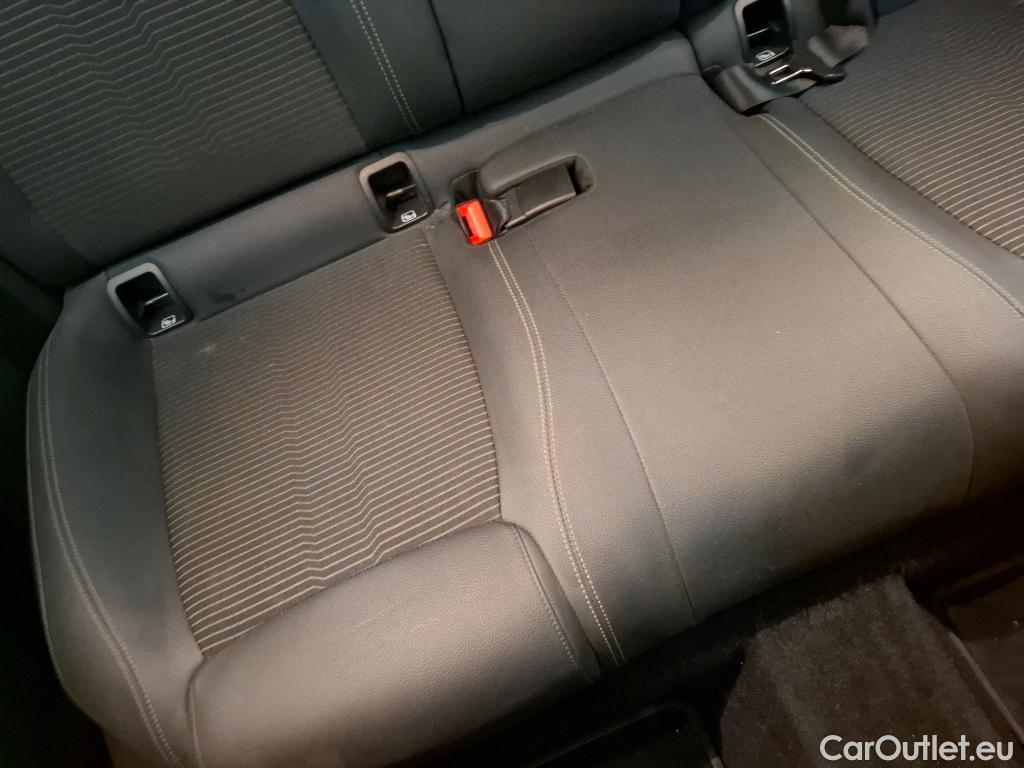  Mercedes  GLA MERCEDES-BENZ  / 2020 / 5P / SUV 1.3  250 e BUSINESS LINE DCT #21