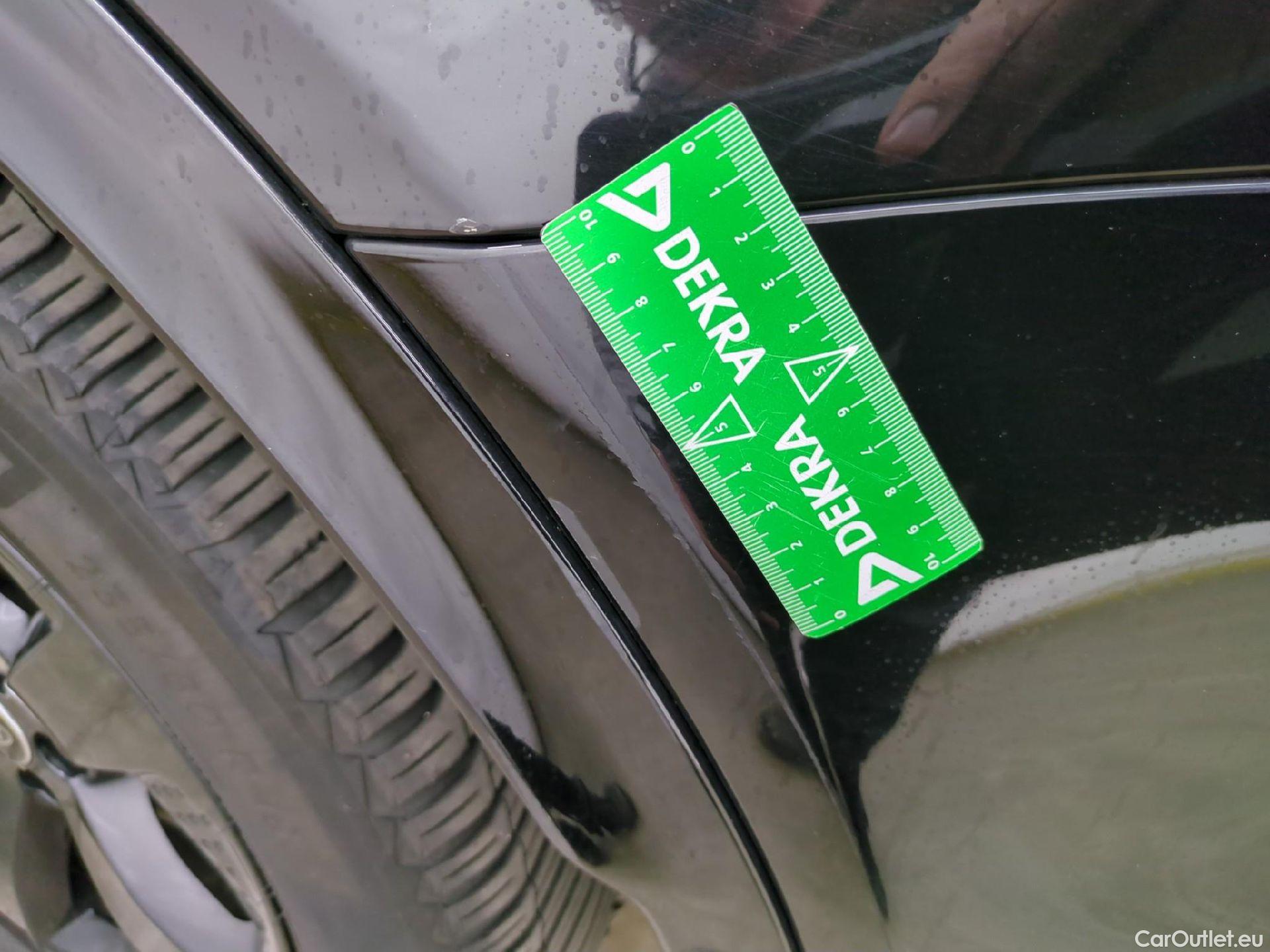  Land Rover  Discovery LAND ROVER  Sport / 2019 / 5P / SUV 1.5 P300e PHEV AUTO 4WD R-Dynamic S #24