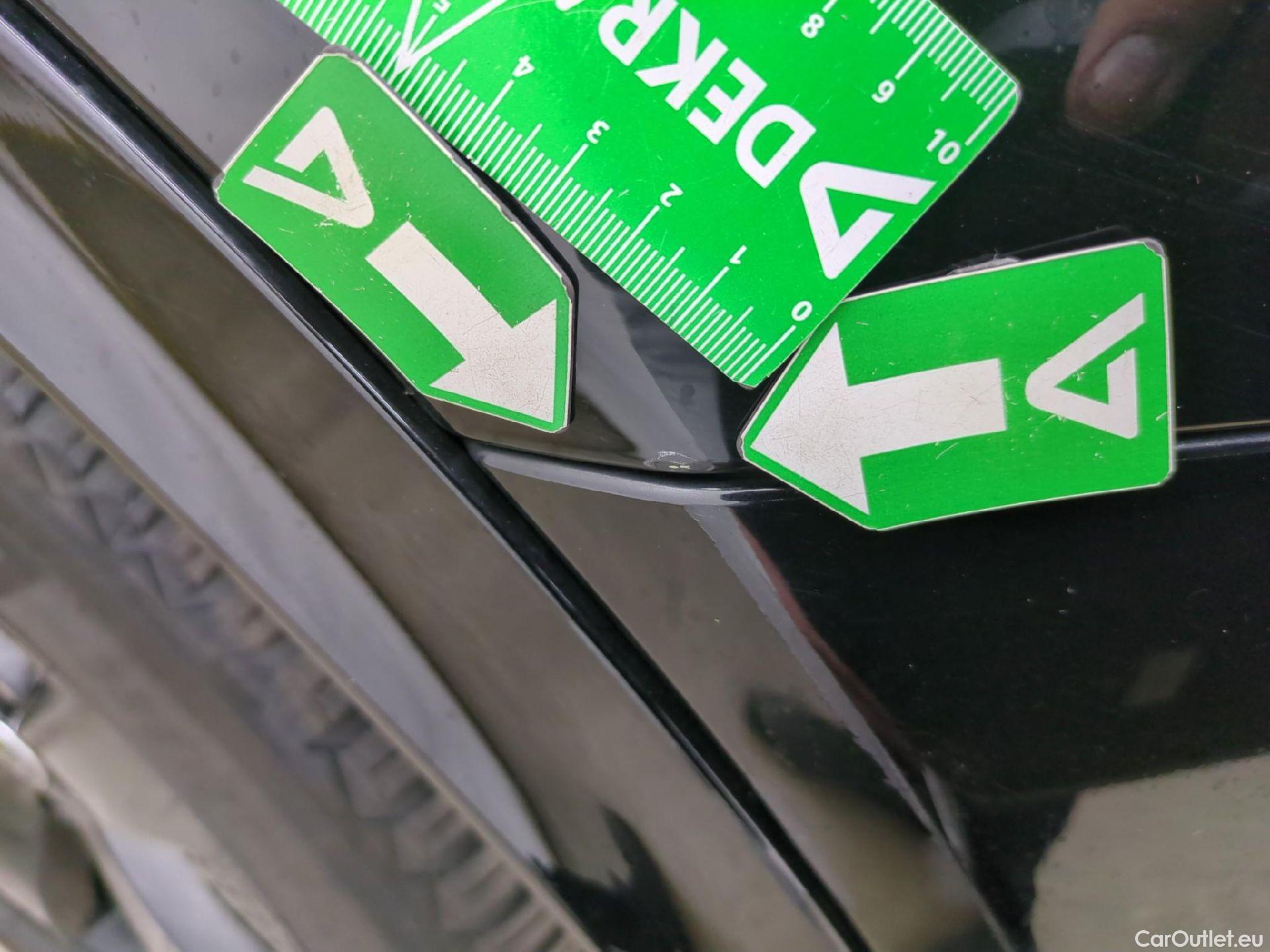  Land Rover  Discovery LAND ROVER  Sport / 2019 / 5P / SUV 1.5 P300e PHEV AUTO 4WD R-Dynamic S #21