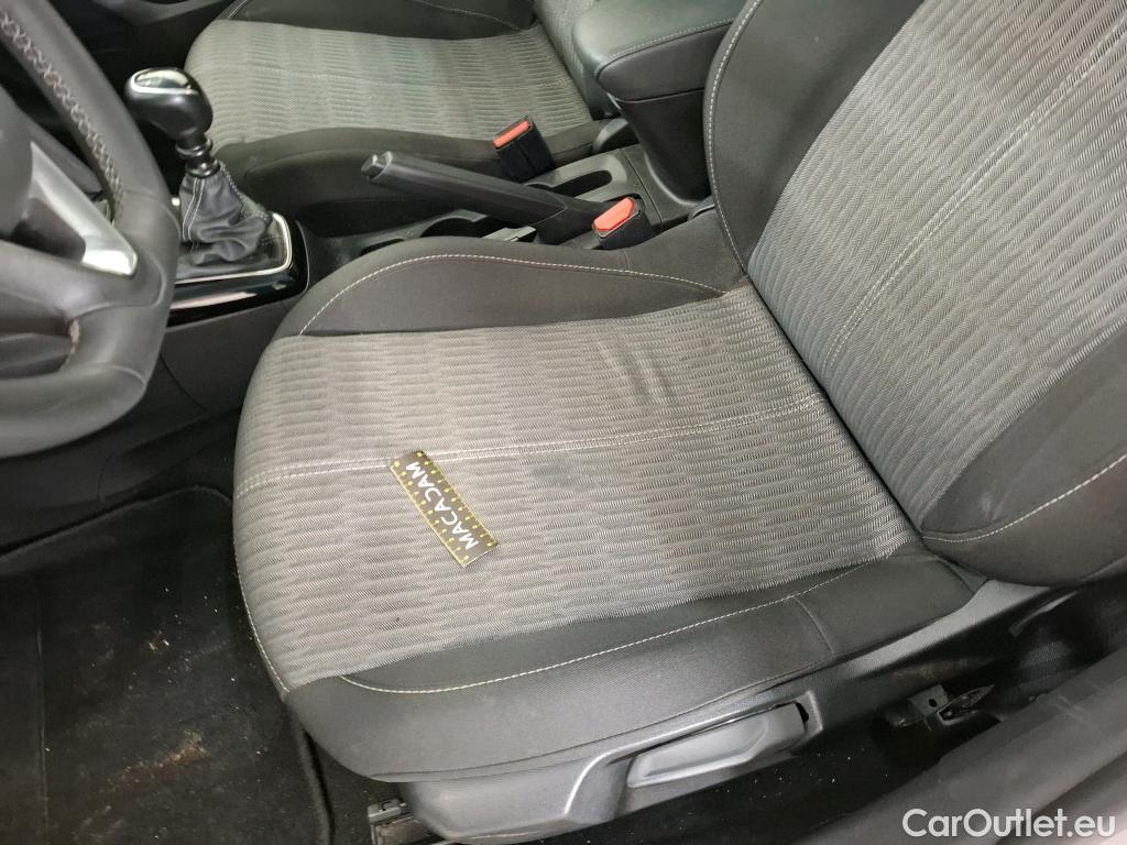  Opel  Corsa  F Elegance Business 1.2 Turbo 100CV BVM6 E6d #40