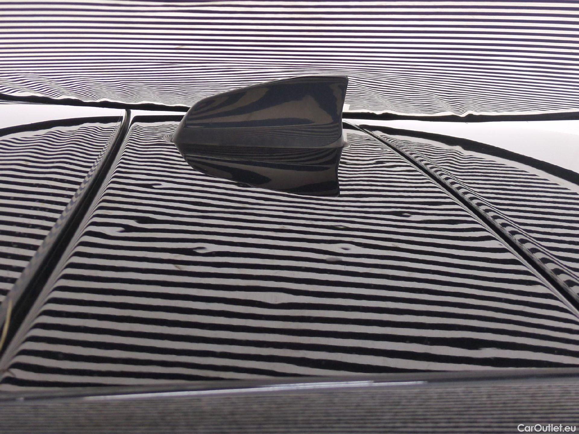  Land Rover  Discovery LAND ROVER  Sport / 2019 / 5P / SUV 1.5 P300e PHEV AUTO 4WD R-Dynamic S #11