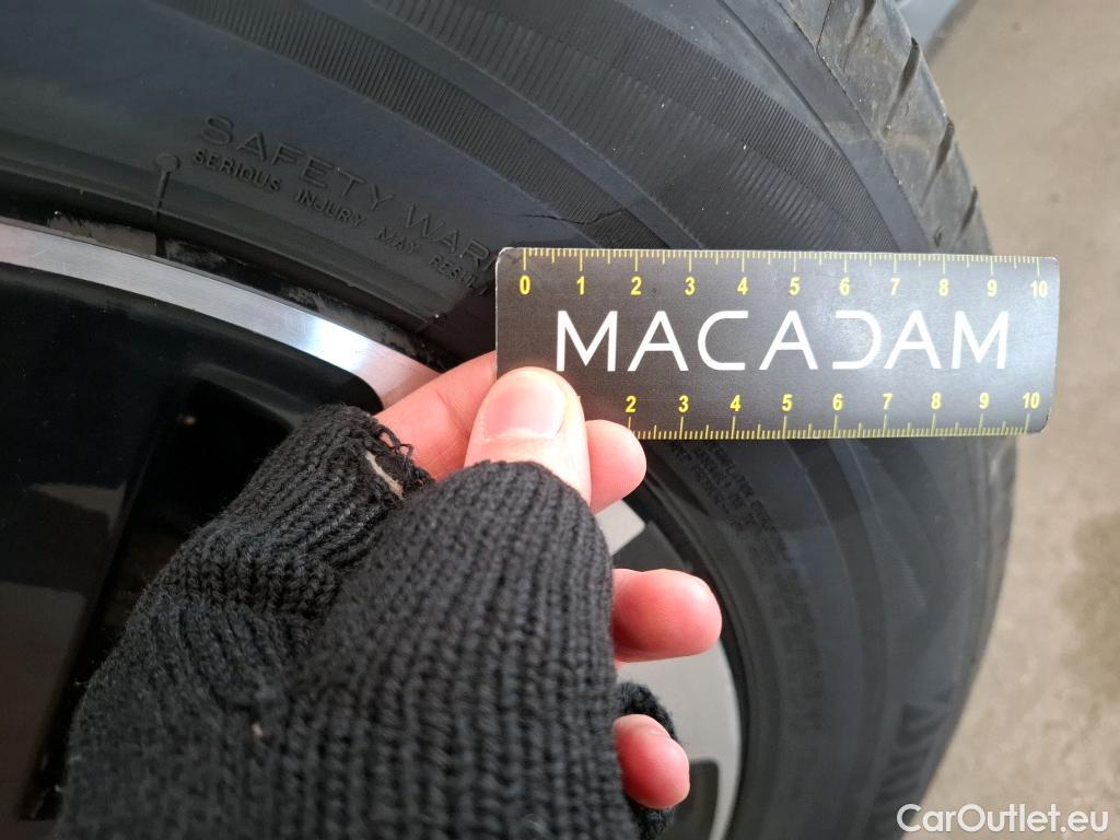  Mercedes  G-Klasee MERCEDES-BENZ GLC / 2019 / 5P / SUV 2.0 GLC 300 E BUSINESS LINE 4MATIC #3