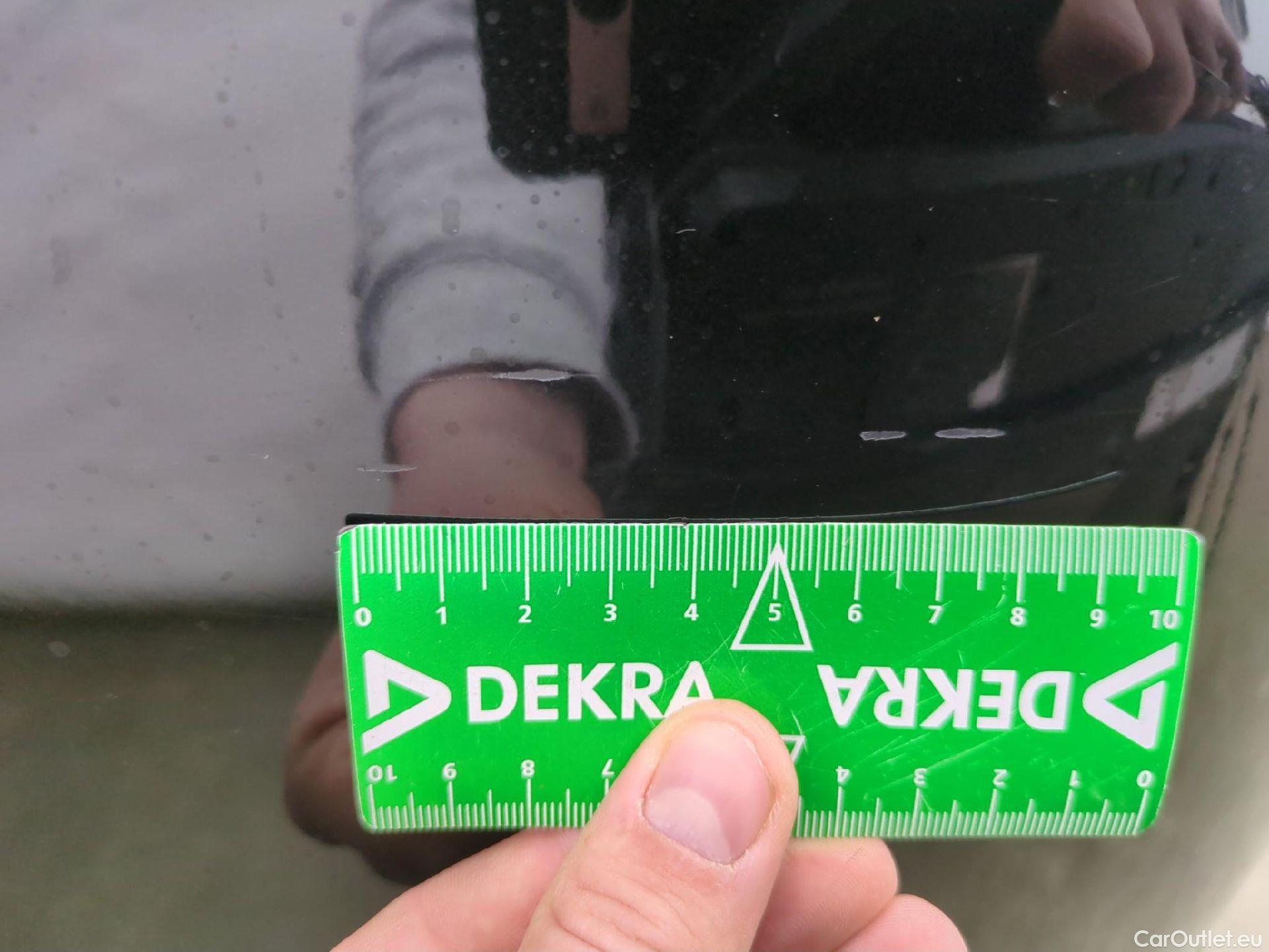  Land Rover  Discovery LAND ROVER  Sport / 2019 / 5P / SUV 1.5 P300e PHEV AUTO 4WD R-Dynamic S #26