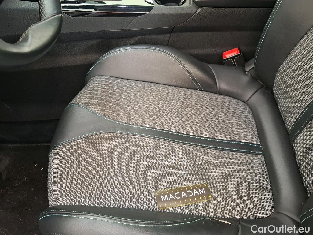  Peugeot  3008  Allure Pack 1.5 HDi 130CV BVA8 E6d #38