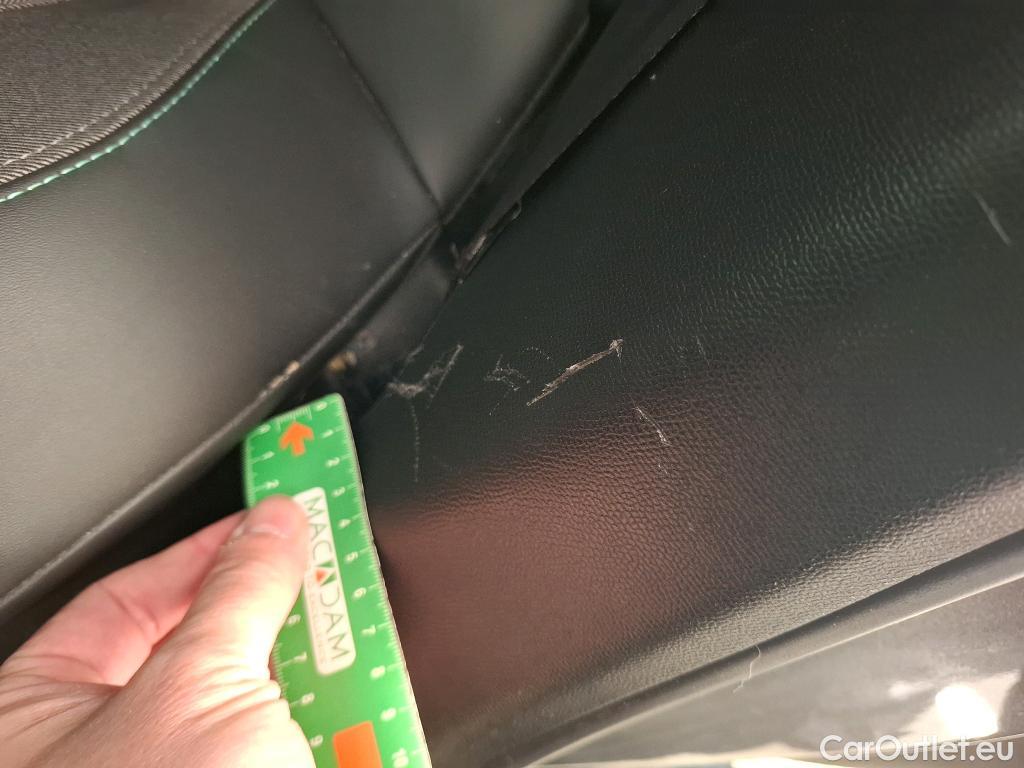  Peugeot  2008  Allure Business 1.5 HDi 130CV BVA8 E6d #53