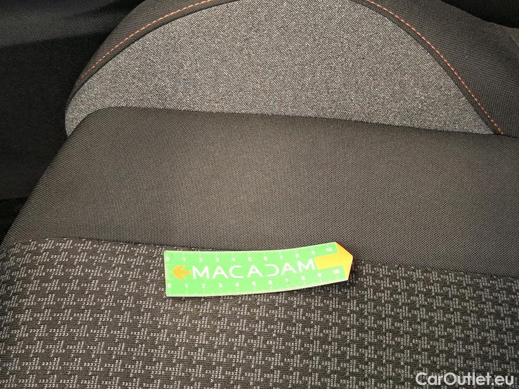  Peugeot  3008  Active Pack 1.5 HDi 130CV BVA8 E6d #2