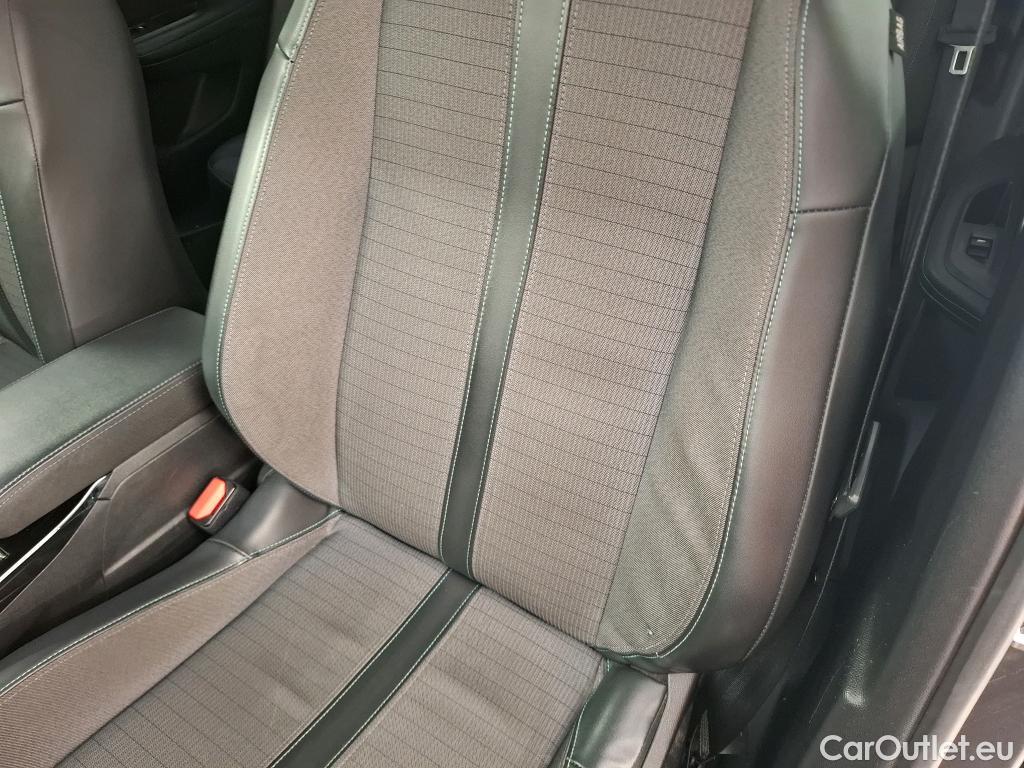  Peugeot  2008  Allure Business 1.5 HDi 130CV BVA8 E6d #49