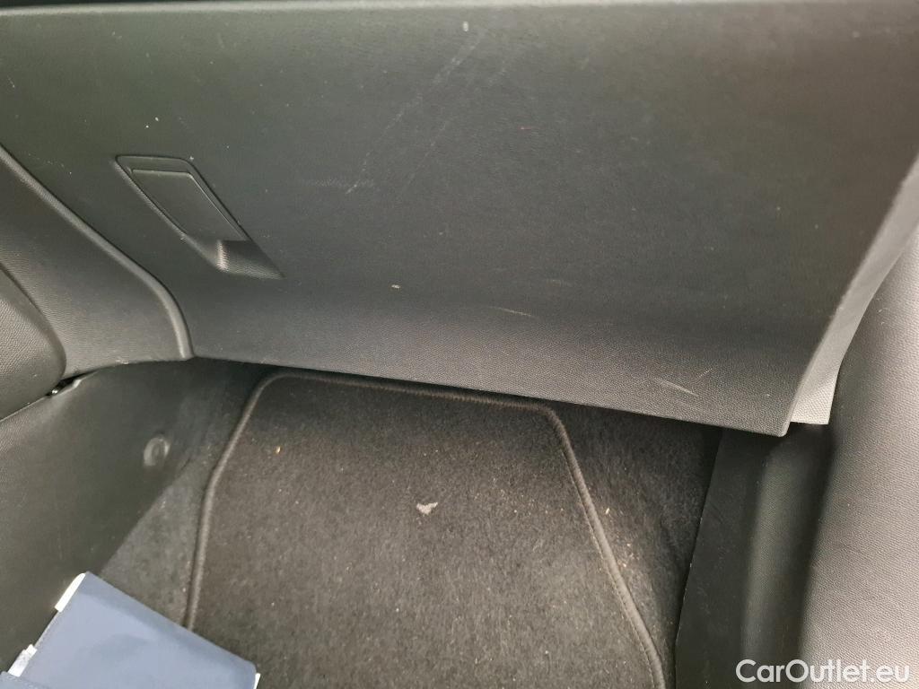  Peugeot  2008  Allure Business 1.5 HDi 130CV BVA8 E6d #66