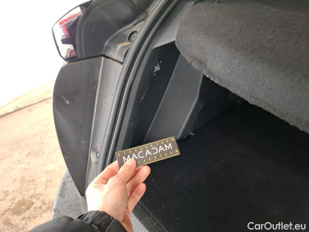  Peugeot  2008  Allure Business 1.5 HDi 130CV BVA8 E6d #45