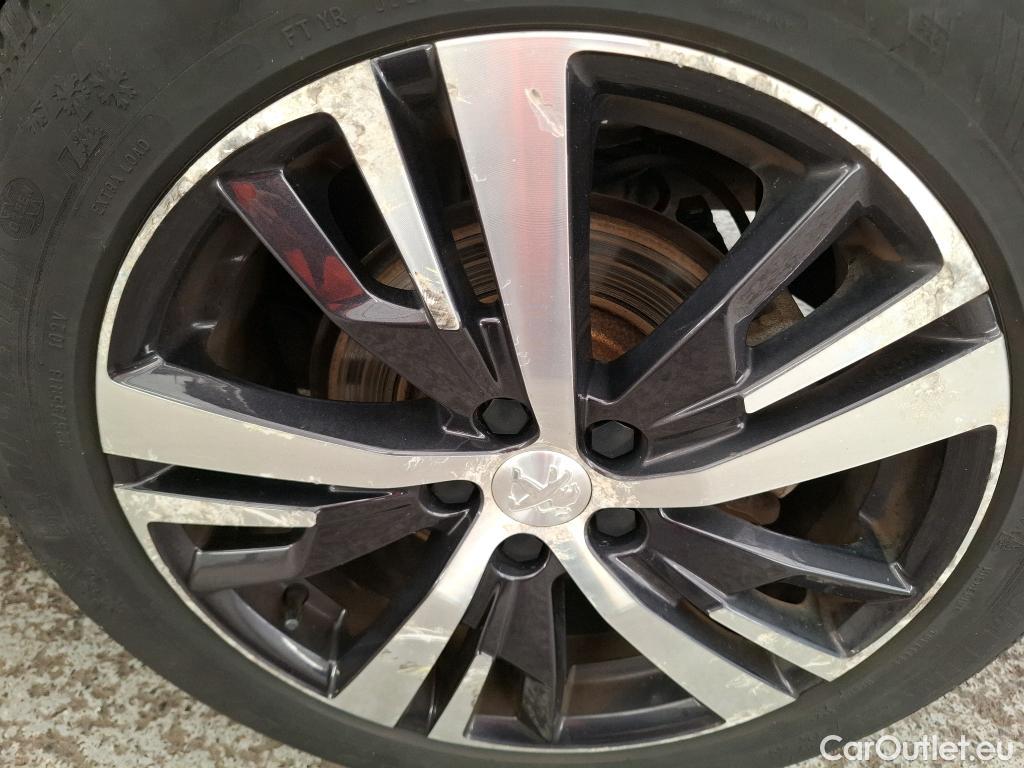  Peugeot  3008 PEUGEOT  2016 5P SUV BlueHDi 130 EAT8 GT LINE #9