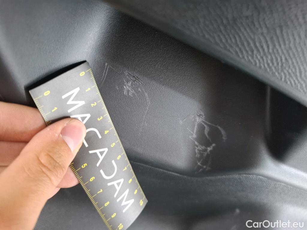  Peugeot  208  Allure Business 1.5 HDi 100CV BVM6 E6d #24