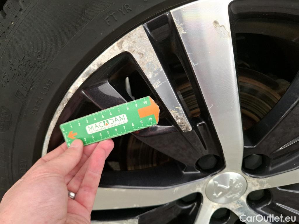  Peugeot  3008 PEUGEOT  2016 5P SUV BlueHDi 130 EAT8 GT LINE #11