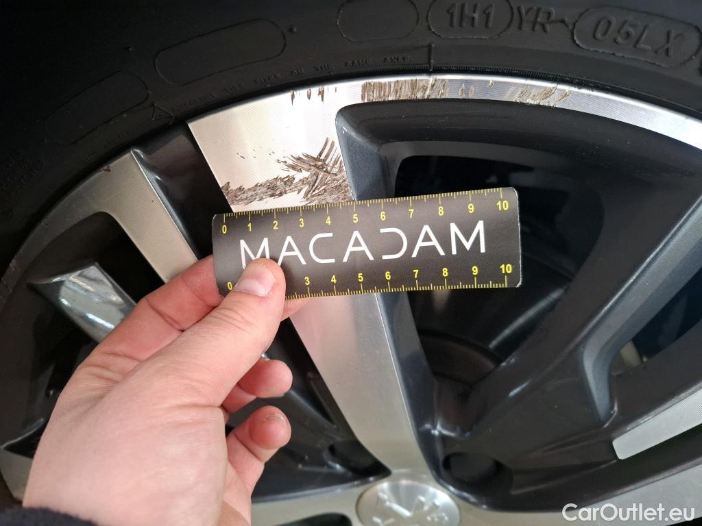  Peugeot  3008  Allure Pack 1.5 HDi 130CV BVA8 E6d #25