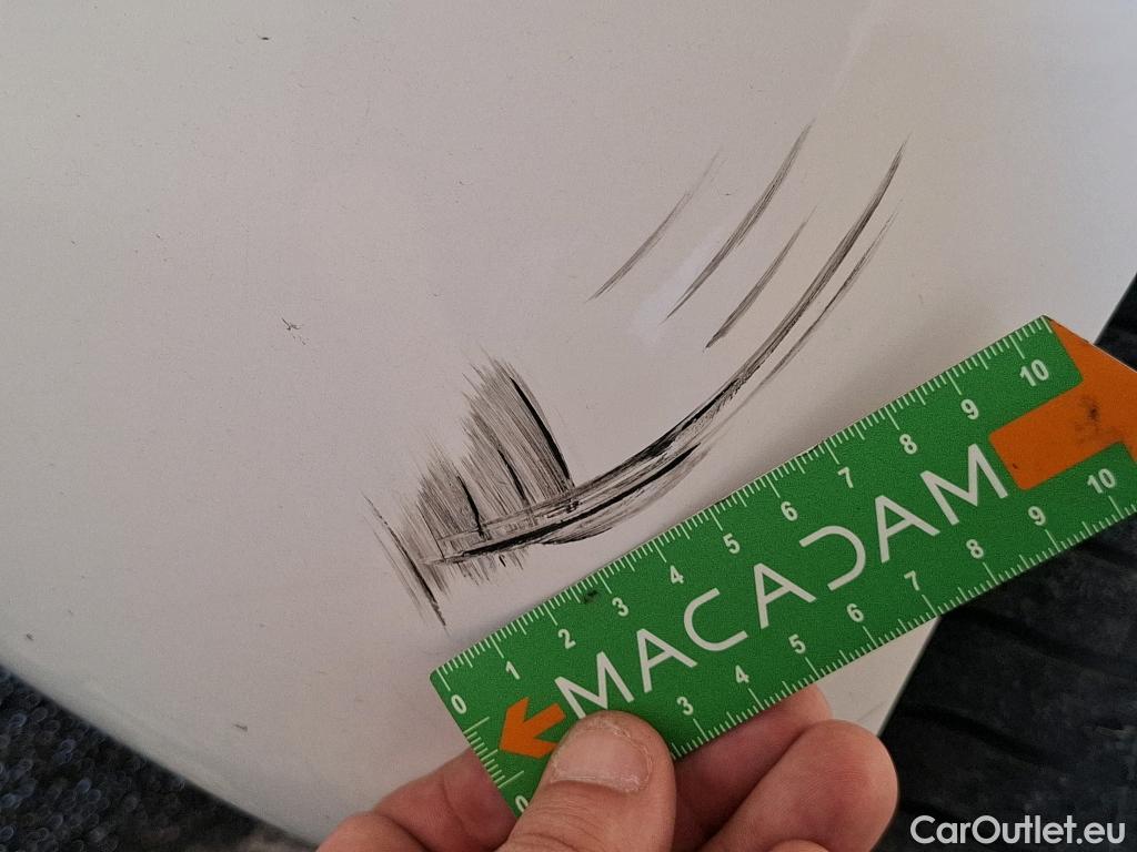  Peugeot  208 PEUGEOT  / 2015 / 5P / Berline &BLUEHDI 100 €6.c S&S ALLURE BUSINESS #44