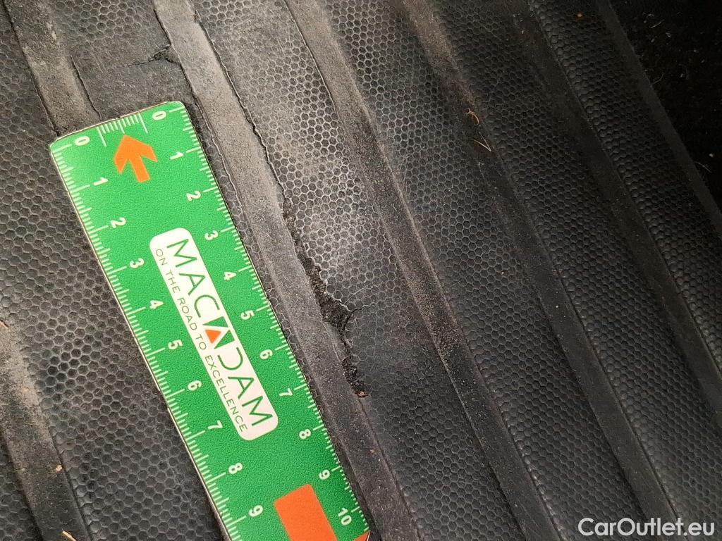  Peugeot  2008  Allure Business 1.5 HDi 130CV BVA8 E6d #48