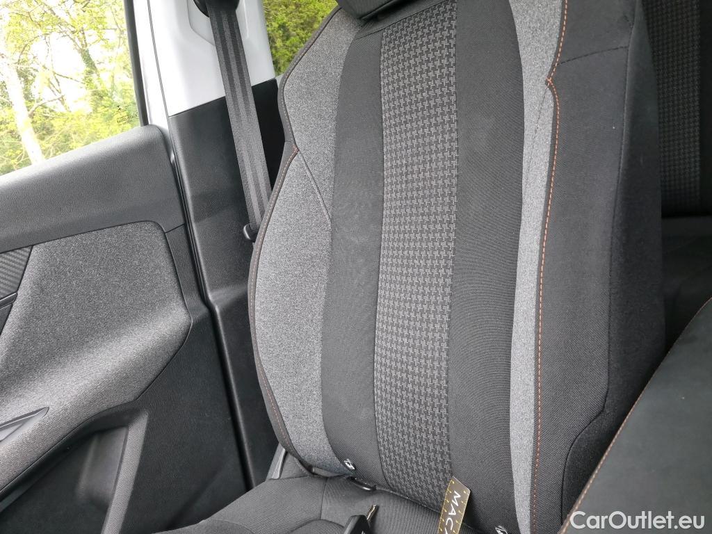  Peugeot  3008  BlueHDi 130 EAT8 ACTIVE BUSINESS #10