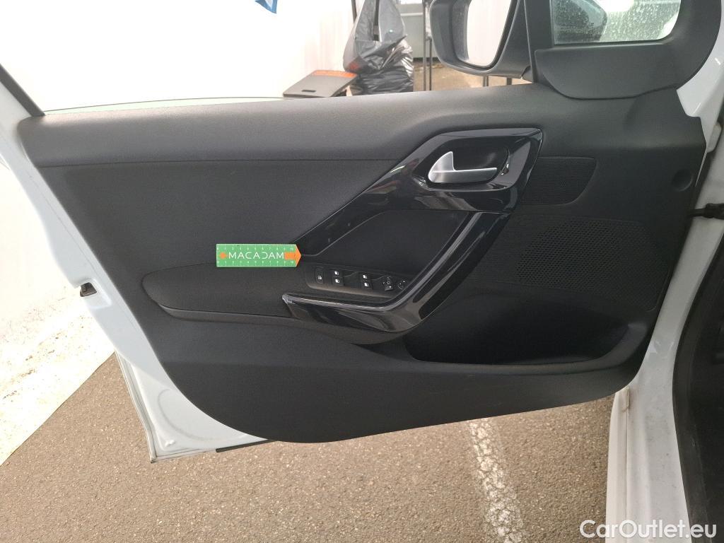  Peugeot  208 PEUGEOT  / 2015 / 5P / Berline &BLUEHDI 100 €6.c S&S ALLURE BUSINESS #46