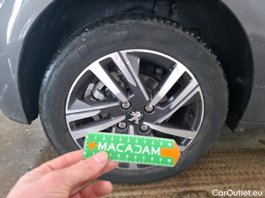  Peugeot  208  Allure 1.2 PureTech 100CV BVM6 E6d #32