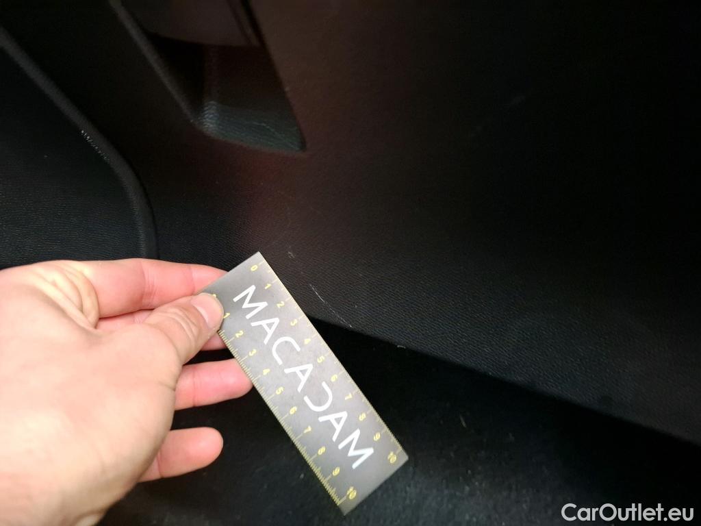  Peugeot  2008  Allure Business 1.5 HDi 130CV BVA8 E6d #26