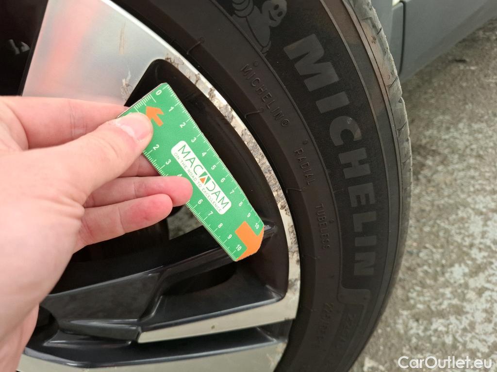  Peugeot  3008 PEUGEOT  2016 5P SUV BlueHDi 130 EAT8 GT LINE #5