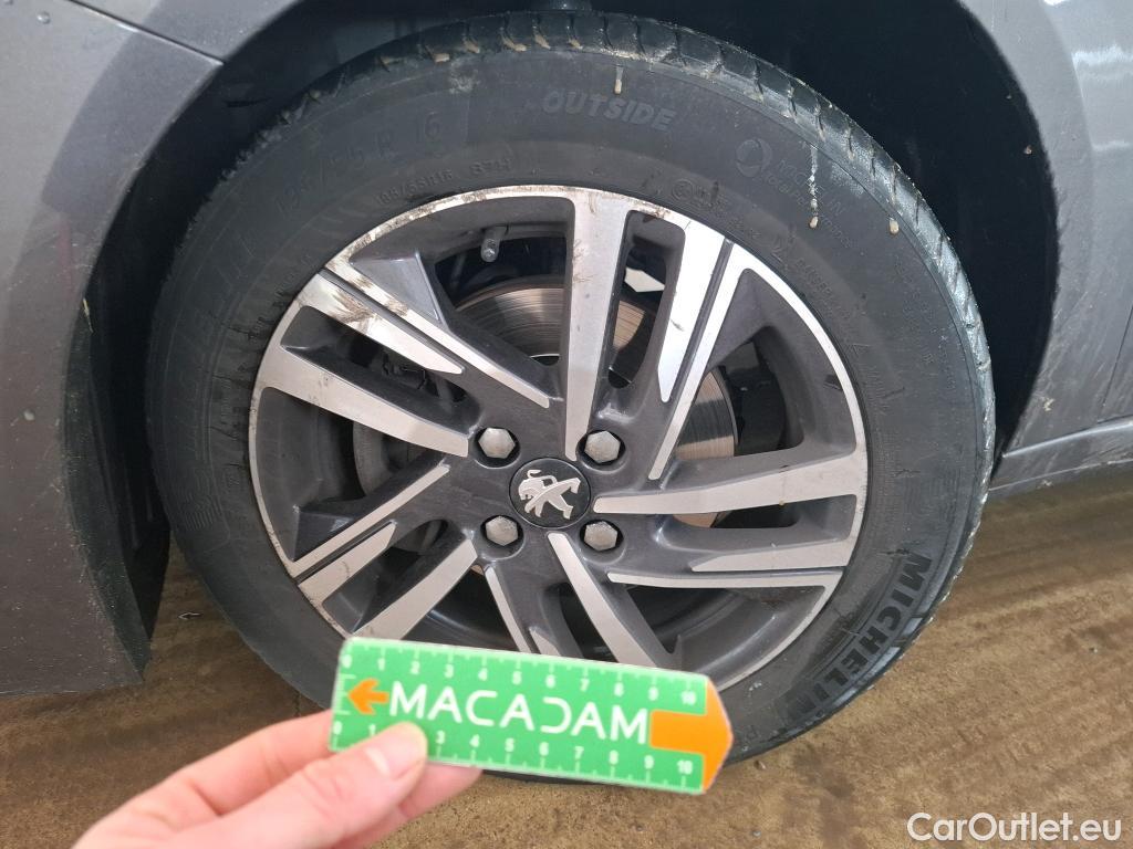  Peugeot  208  Allure 1.2 PureTech 100CV BVM6 E6d #17