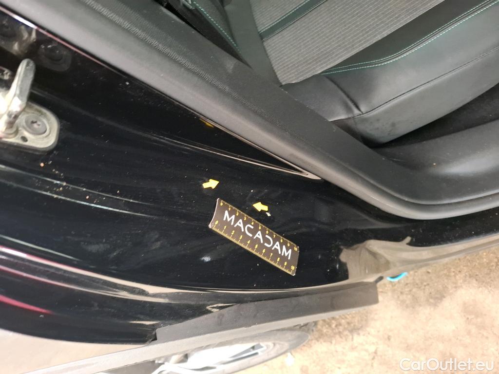  Peugeot  3008  Allure Pack 1.5 HDi 130CV BVA8 E6d #27