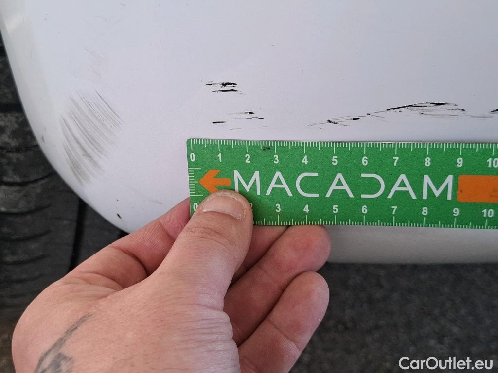  Peugeot  208 PEUGEOT  / 2015 / 5P / Berline &BLUEHDI 100 €6.c S&S ALLURE BUSINESS #37