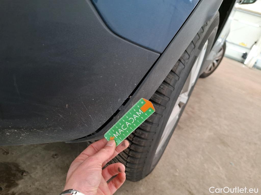  Peugeot  3008  II Active Pack 1.5 HDi 130CV BVA8 E6d #38