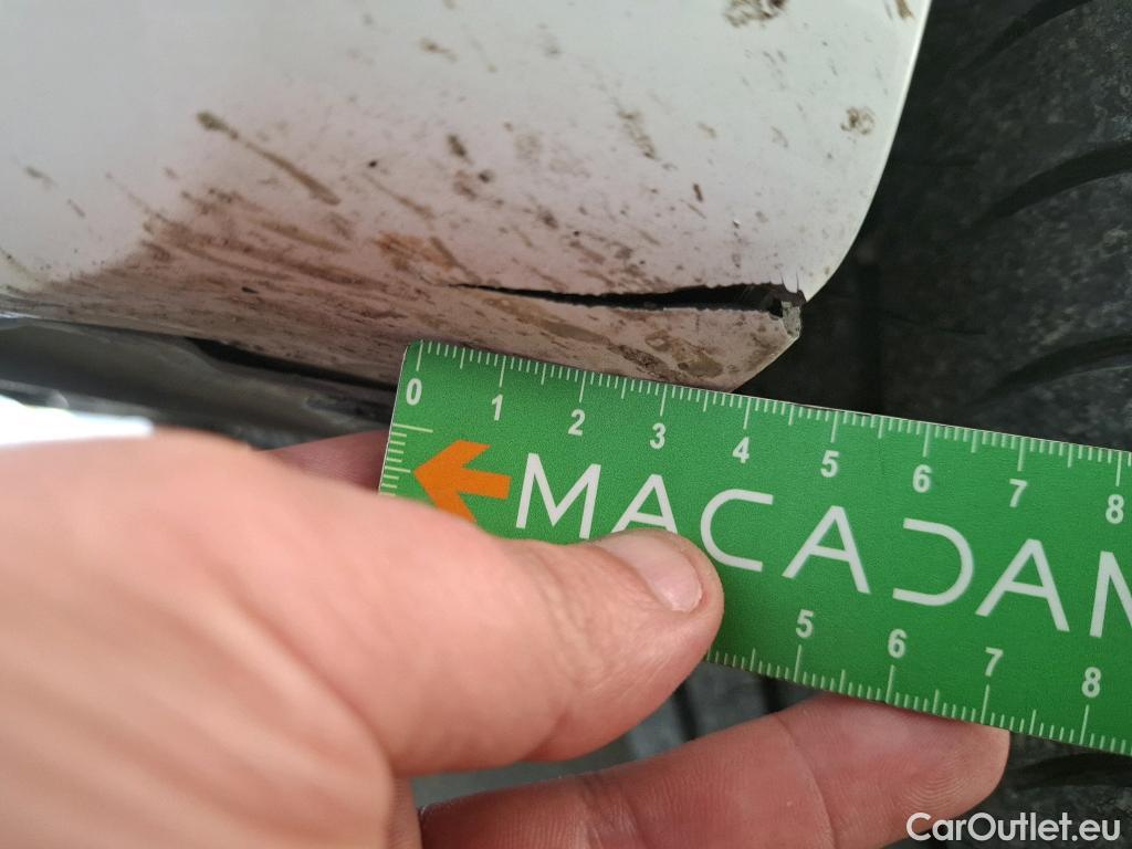  Peugeot  208 PEUGEOT  / 2015 / 5P / Berline &BLUEHDI 100 €6.c S&S ALLURE BUSINESS #45