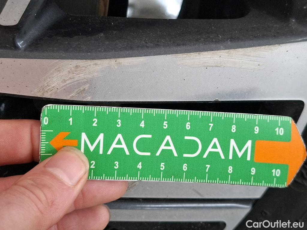  Peugeot  208  Allure 1.2 PureTech 100CV BVM6 E6d #28