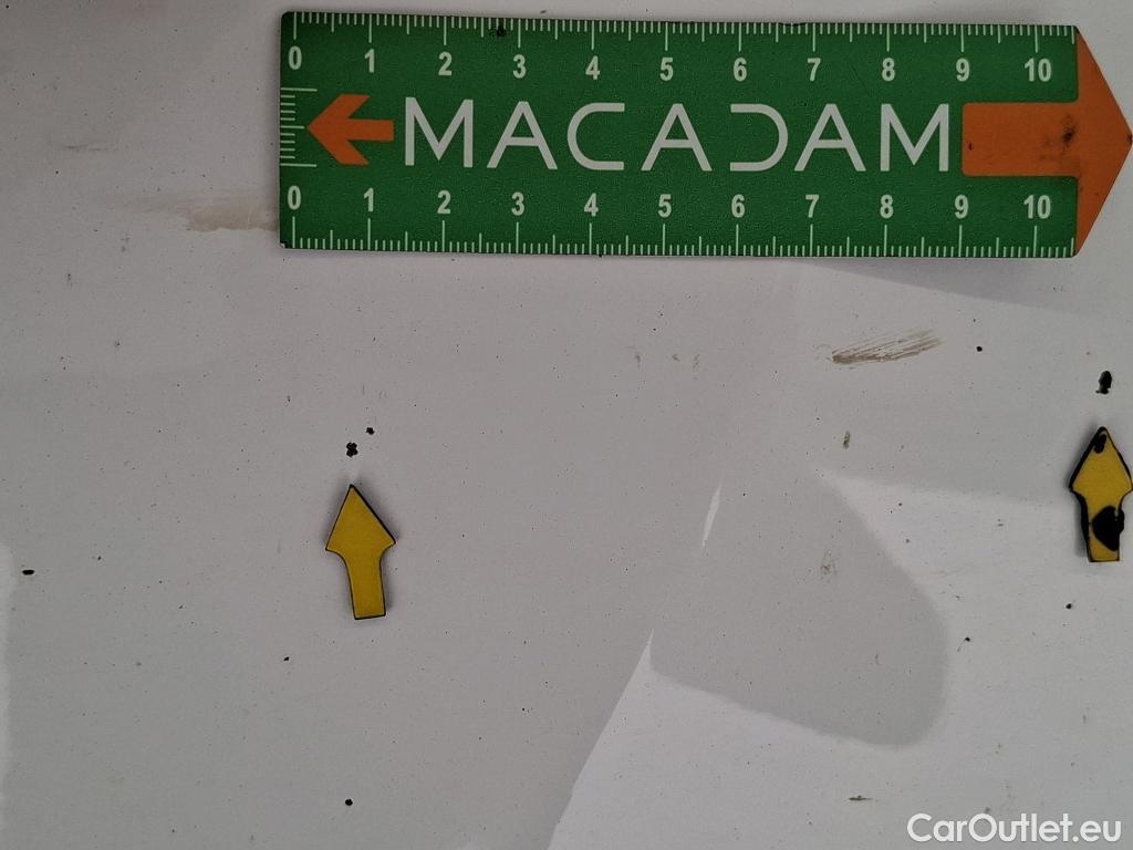  Peugeot  208 PEUGEOT  / 2015 / 5P / Berline &BLUEHDI 100 €6.c S&S ALLURE BUSINESS #25